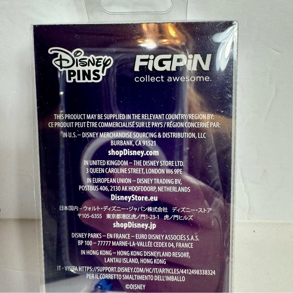 NWT. Disney Parks 2023 Marvel She Hulk #1105 LE Figpin Pin - Picture 7 of 10